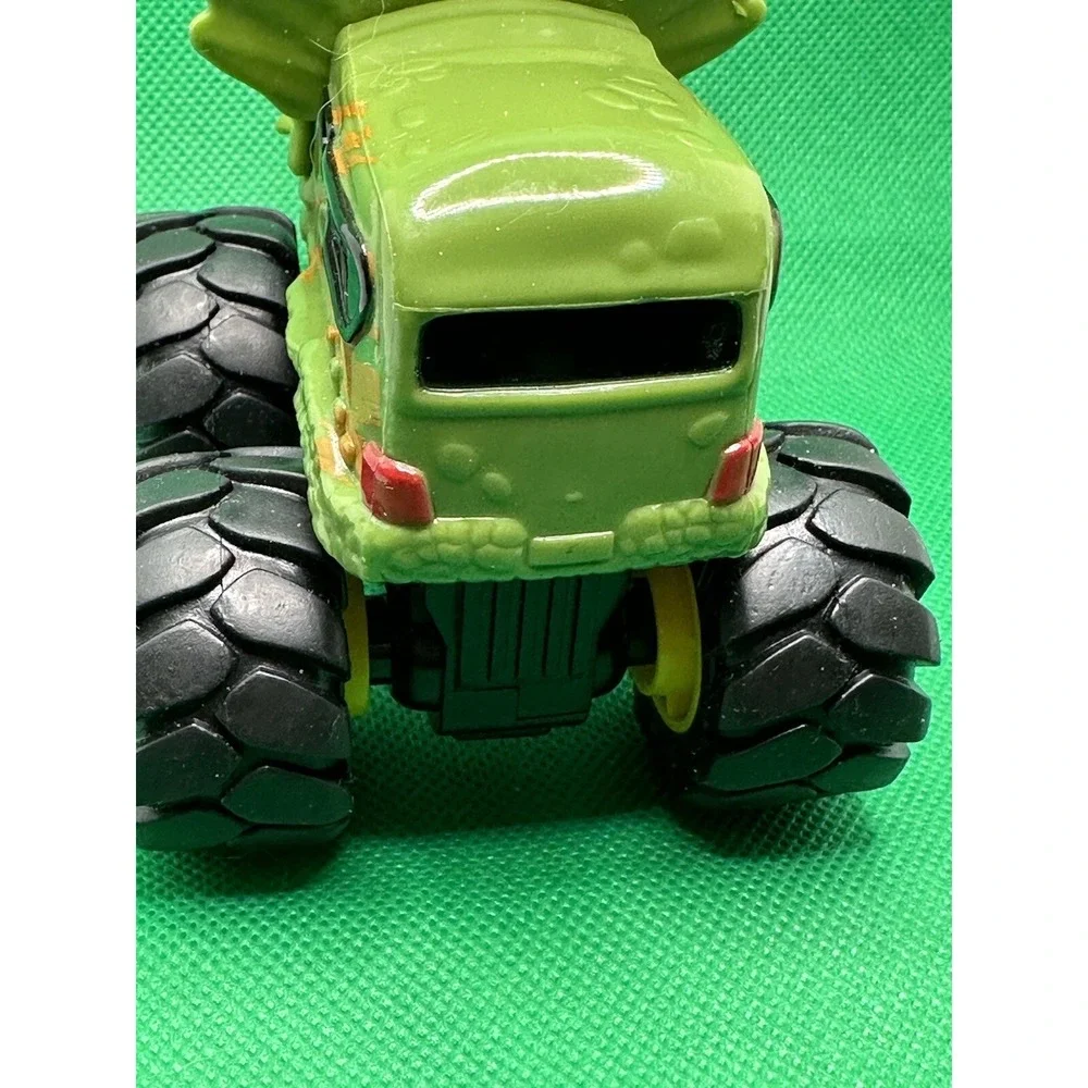 Toy State Industrial Triceratops Monster Truck Pullback Rev Up Road Rippers